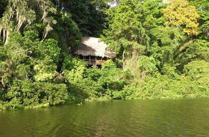 Chiminos Island Lodge on Laguna Petexbatun