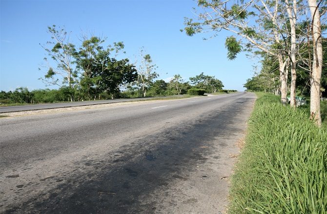 The highway linking Havana & Vinales