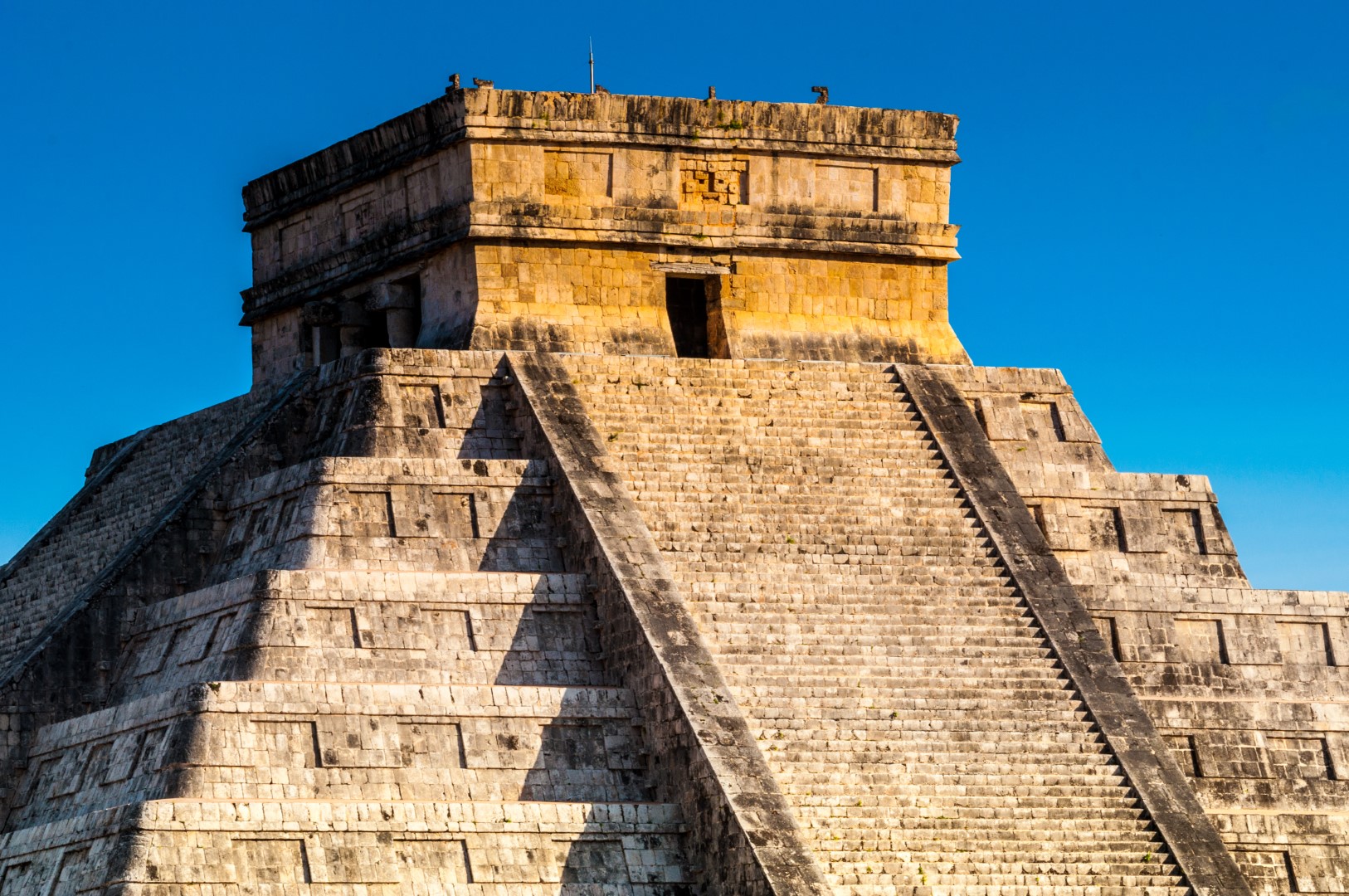 visit-chichen-itza-mexico-beyond-the-ordinary