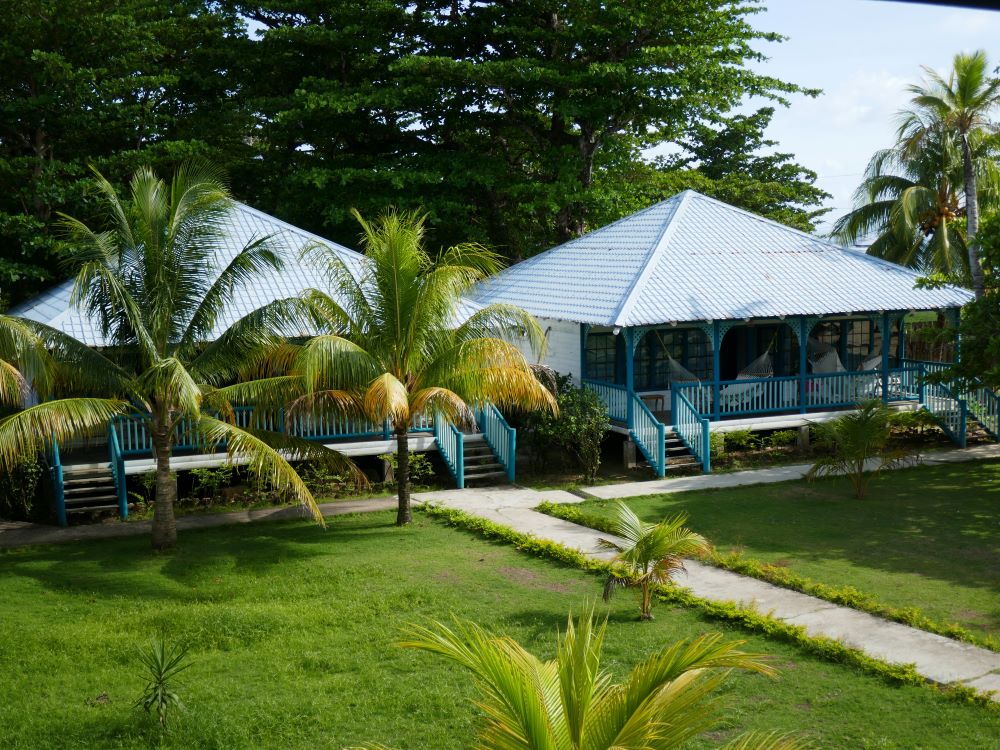 Arenas Beach Bungalow Accommodation